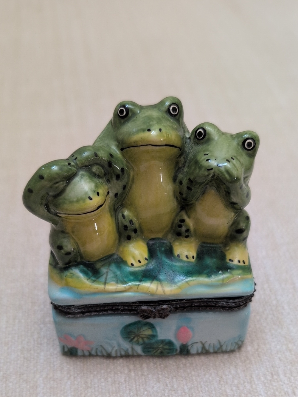 Ceramic Three Frogs Hinged Trinket Box See No Evil Hear No Evil Speak No Evil
